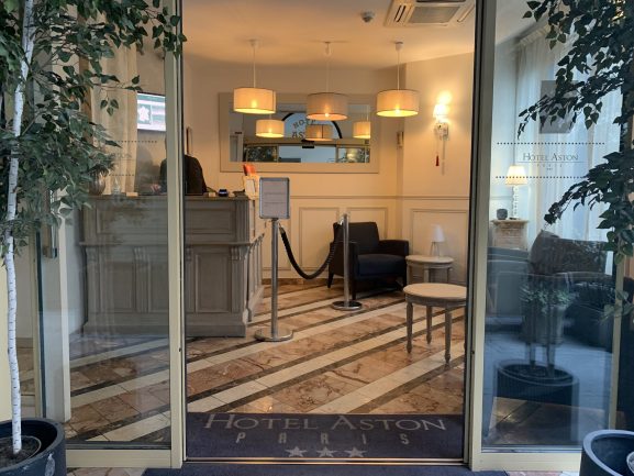 ACCUEIL-HOTEL-2-scaled-e1628705339340