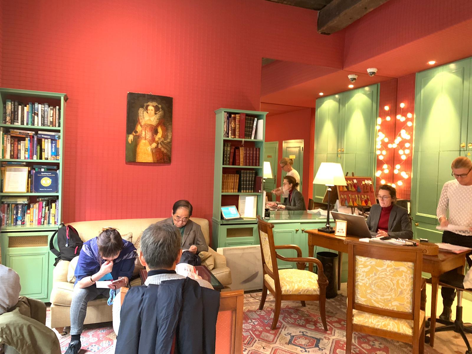 PHOTO-2019-11-18-12-02-40