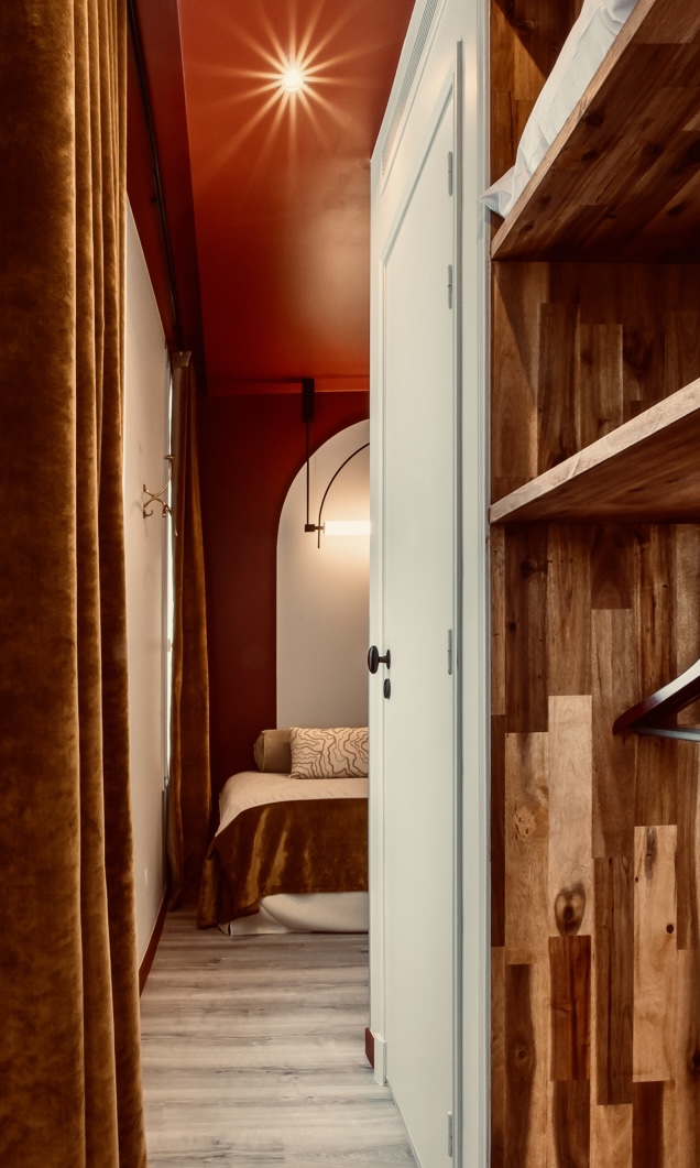 couloir-de-lhotel-Sacha