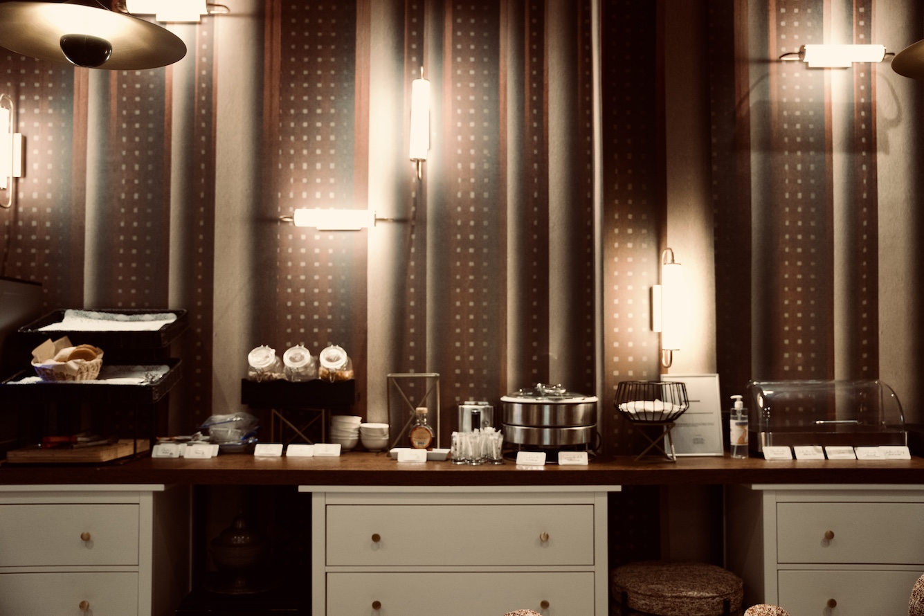 meuble-comptoir-de-salle-petit-dejeuner-1