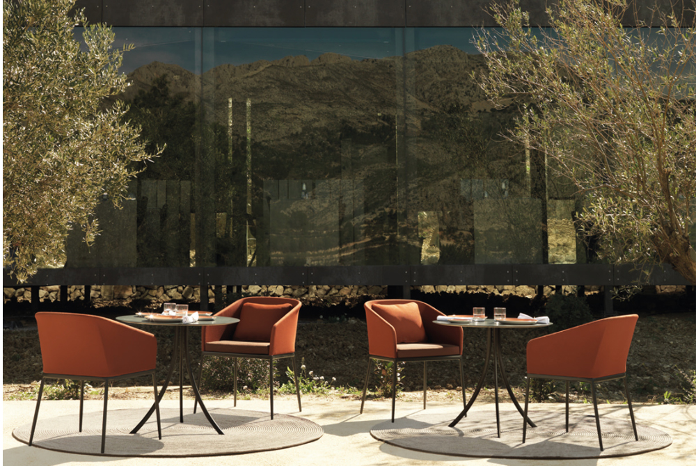 table-de-terrasse-hotel-restaurnat